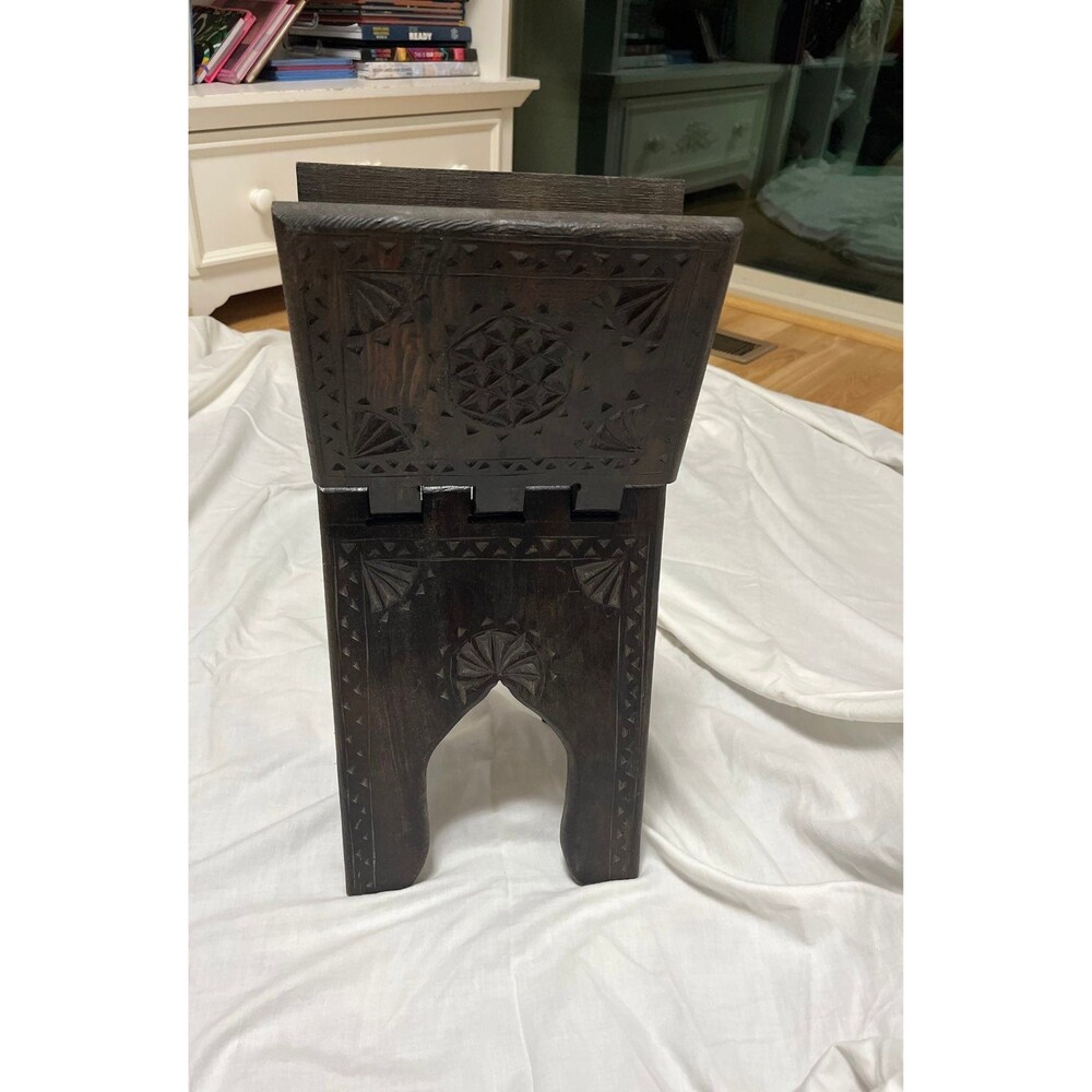 Book holder - Picture 3 of 7